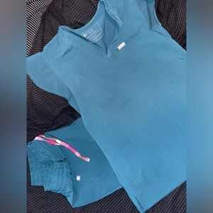 Figs Scrubs Caribbean Blue